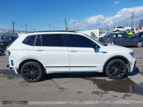 2020 Volkswagen Tiguan SE with VIN 3VV3B7AX8LM063202, listed as a IAAI auction lot 41731419 with 41,241 mi miles. Bid and sale history available at carsss.com. Image 14.