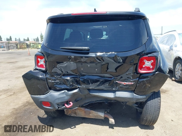 2017 Jeep Renegade Trailhawk z VIN ZACCJBCB4HPE54731, wystawiony jako IAAI lot #42282950 z przebiegiem 101 418 mil mil oraz . Historia ofert i sprzedaży dostępna na DreamBid. Obrazek 16.