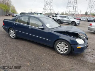 2006 Mercedes-Benz S-Class 3.7L with VIN WDBNF67J36A484169, listed as a IAAI auction lot 42021582 with 138,406 mi miles. Bid and sale history available at carsss.com. Image 1.