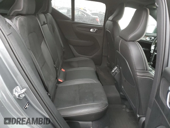 2019 Volvo XC40 R-Design with VIN YV4162UM3K2102750, listed as a Copart auction lot 51087625 with 31,388 mi miles and Clean title. Bid and sale history available at DreamBid. Image 10.