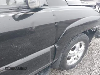 2008 Kia Sportage LX with VIN KNDJE723987527110, listed as a IAAI auction lot 42020008 with 197,810 mi miles and . Bid and sale history available at DreamBid. Image 17.