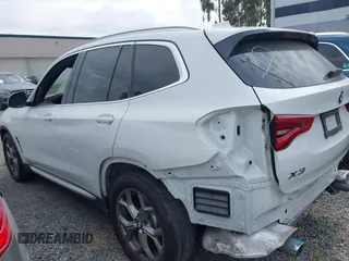2021 BMW X3 sDrive30i z VIN 5UXTY3C09M9G57711, wystawiony jako IAAI lot #42000500 z przebiegiem 31 312 mil mil oraz . Historia ofert i sprzedaży dostępna na DreamBid. Obrazek 3.