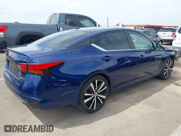 2019 Nissan Altima SR with VIN 1N4AL4CVXKC226595, listed as a IAAI auction lot 41895582 with 45,019 mi miles and . Bid and sale history available at carsss.com. Image 4.