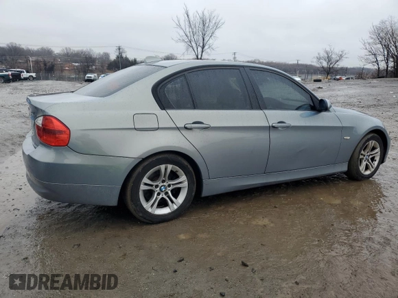 2008 BMW 3 Series 328xi z VIN WBAVC93568K040752, wystawiony jako Copart lot #45042605 z przebiegiem 162 092 mil mil oraz Czysty tytuł • Clean title. Historia ofert i sprzedaży dostępna na DreamBid. Obrazek 3.