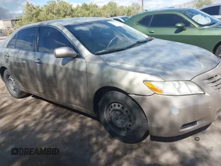 2007 Toyota Camry CE z VIN 4T1BE46K97U684698, wystawiony jako IAAI lot #42027890 z przebiegiem 256 325 mil mil oraz . Historia ofert i sprzedaży dostępna na DreamBid. Obrazek 1.