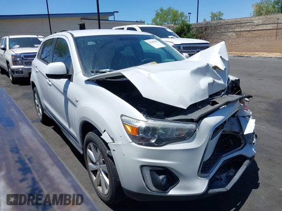 2015 Mitsubishi Outlander SE z VIN 4A4AP4AU3FE011443, wystawiony jako IAAI lot #42244247 z przebiegiem 127 184 mil mil oraz . Historia ofert i sprzedaży dostępna na DreamBid. Obrazek 1.