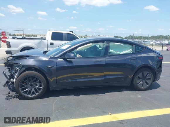 2025 Tesla Model 3 Long Range with VIN 5YJ3E1EA0SF903825, listed as a IAAI auction lot 42197820 with 4,944 mi miles and . Bid and sale history available at DreamBid. Image 14.