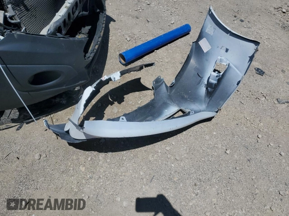 2011 Toyota Matrix with VIN 2T1KU4EE4BC743231, listed as a Copart auction lot 58074025 with 173,424 mi miles and Salvage title. Bid and sale history available at DreamBid. Image 12.
