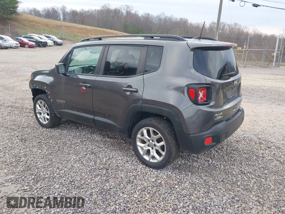 2018 Jeep Renegade Latitude with VIN ZACCJBBBXJPH41286, listed as a IAAI auction lot 41844070 with 161,251 mi miles and . Bid and sale history available at carsss.com. Image 3.