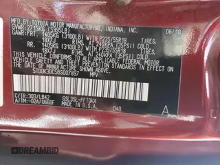 2011 Toyota Sienna XLE z VIN 5TDDK3DC5BS007897, wystawiony jako Copart lot #51503415 z przebiegiem 151 158 mil mil oraz Szkoda całkowita • Salvage title. Historia ofert i sprzedaży dostępna na DreamBid. Obrazek 13.