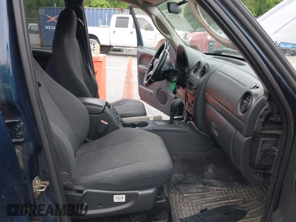 2003 Jeep Liberty Sport with VIN 1J4GL48K63W585973, listed as a IAAI auction lot 42235322 with 316,872 mi miles and . Bid and sale history available at DreamBid. Image 5.