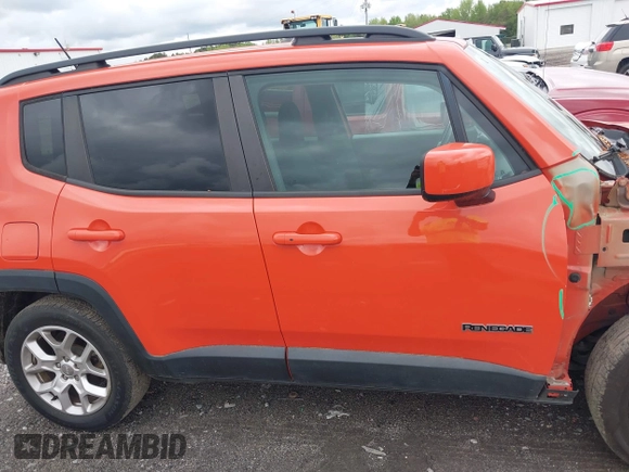 2017 Jeep Renegade Latitude z VIN ZACCJABB8HPG49324, wystawiony jako IAAI lot #42005994 z przebiegiem 96 803 mil mil oraz . Historia ofert i sprzedaży dostępna na DreamBid. Obrazek 14.