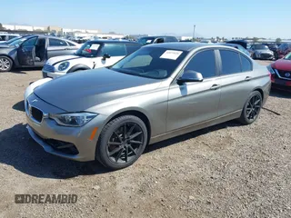 2018 BMW 3 Series 320i z VIN WBA8E1G52JNU89675, wystawiony jako IAAI lot #41831820 z przebiegiem 110 156 mil mil oraz . Historia ofert i sprzedaży dostępna na DreamBid. Obrazek 18.