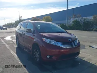 2014 Toyota Sienna XLE with VIN 5TDYK3DC6ES440358, listed as a IAAI auction lot 40988116 with 87,692 mi miles. Bid and sale history available at carsss.com. Image 1.