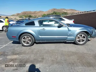 2006 Ford Mustang GT Deluxe with VIN 1ZVHT82H865256343, listed as a IAAI auction lot 42550238 with 153,700 mi miles and . Bid and sale history available at DreamBid. Image 14.