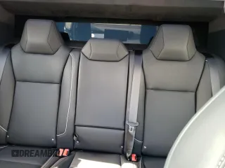 2024 Tesla Cybertruck z VIN 7G2CEHED8RA006307, wystawiony jako Copart lot #74118474 z przebiegiem 1773 mil mil oraz Szkody całkowita. Historia ofert i sprzedaży dostępna na DreamBid. Obrazek 10.