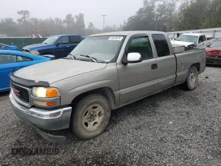 2000 GMC New Sierra 1500 SLE with VIN 2GTEC19T9Y1126938, listed as a Copart auction lot 43553875 with 416,774 mi miles and Salvage Title. Bid and sale history available at carsss.com. Image 1.