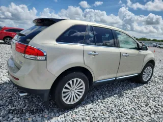 2011 Lincoln MKX z VIN 2LMDJ6JK4BBJ21777, wystawiony jako Copart lot #60412835 z przebiegiem Nie podano mil oraz Szkoda całkowita • Salvage title. Historia ofert i sprzedaży dostępna na DreamBid. Obrazek 3.