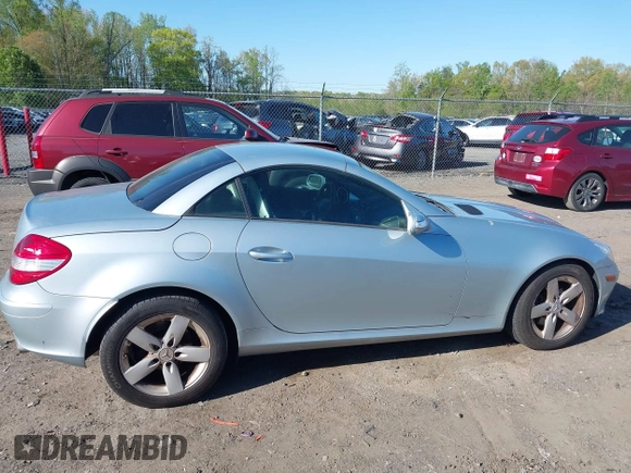 2006 Mercedes-Benz SLK-Class 3.0L with VIN WDBWK54F86F085545, listed as a IAAI auction lot 42040416 with 48,352 mi miles. Bid and sale history available at carsss.com. Image 13.