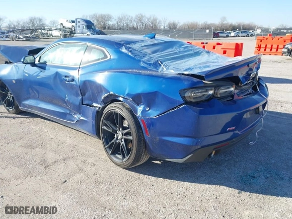 2021 Chevrolet Camaro 1LT with VIN 1G1FB1RS8M0101820, listed as a IAAI auction lot 41597343 with 1 miles. Bid and sale history available at carsss.com. Image 3.