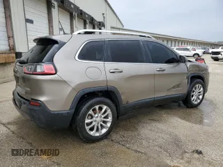 2019 Jeep Cherokee Latitude with VIN 1C4PJLCB7KD340364, listed as a Copart auction lot 53563165 with 103,175 mi miles and Clean title. Bid and sale history available at DreamBid. Image 3.
