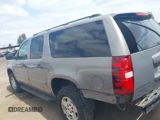 2007 Chevrolet Suburban LT z VIN 1GNFK163X7J289542, wystawiony jako IAAI lot #42054920 z przebiegiem 146 702 mil mil oraz . Historia ofert i sprzedaży dostępna na DreamBid. Obrazek 15.