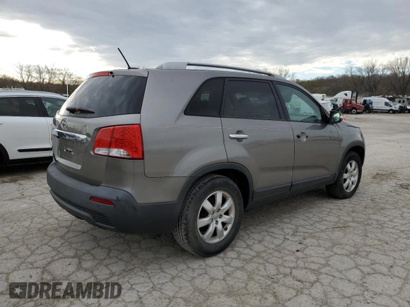 2012 Kia Sorento LX with VIN 5XYKT4A66CG281987, listed as a Copart auction lot 50423135 with Not Provided miles and Clean Title. Bid and sale history available at DreamBid. Image 3.