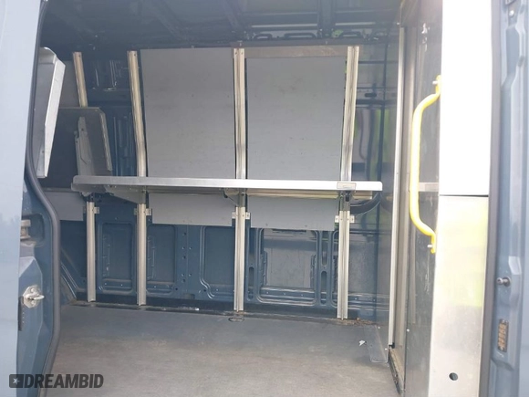 2019 Mercedes-Benz Sprinter Cargo Van with VIN WD4PF1CD6KP140250, listed as a IAAI auction lot 40192921 with 85,972 mi miles. Bid and sale history available at carsss.com. Image 8.