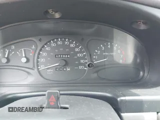 1997 Ford Escort LX z VIN 3FALP15PXVR164048, wystawiony jako IAAI lot #42401563 z przebiegiem 177 024 mil mil oraz . Historia ofert i sprzedaży dostępna na DreamBid. Obrazek 7.