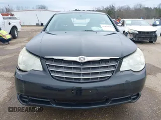 2010 Chrysler Sebring Touring z VIN 1C3CC4FB5AN226242, wystawiony jako IAAI lot #41451830 z przebiegiem 246 121 mil mil oraz . Historia ofert i sprzedaży dostępna na DreamBid. Obrazek 13.