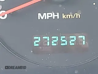 2000 Jeep Grand Cherokee Laredo z VIN 1J4GW48S2YC288439, wystawiony jako IAAI lot #42492798 z przebiegiem 272 527 mil mil oraz . Historia ofert i sprzedaży dostępna na DreamBid. Obrazek 7.