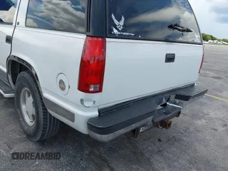 1995 Chevrolet Tahoe with VIN 1GNEC13K9SJ414611, listed as a IAAI auction lot 42798752 with 205,988 mi miles and . Bid and sale history available at DreamBid. Image 6.