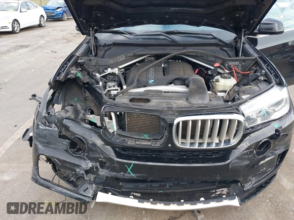 2016 BMW X5 sDrive35i with VIN 5UXKR2C59G0U17661, listed as a IAAI auction lot 40931088 with 90,963 mi miles. Bid and sale history available at carsss.com. Image 10.