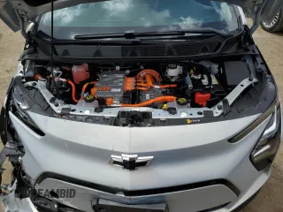 2023 Chevrolet Bolt EV 1LT z VIN 1G1FW6S05P4176773, wystawiony jako Copart lot #56796915 z przebiegiem 24 757 mil mil oraz Szkoda całkowita • Salvage title. Historia ofert i sprzedaży dostępna na DreamBid. Obrazek 11.