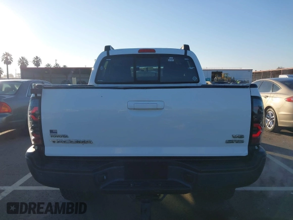 2006 Toyota Tacoma z VIN 5TELU42N66Z176139, wystawiony jako IAAI lot #41343253 z przebiegiem 145 719 mil mil oraz . Historia ofert i sprzedaży dostępna na DreamBid. Obrazek 17.
