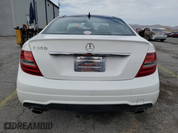 2013 Mercedes-Benz C 350 с VIN WDDGJ5HB6DG052606, выставлен на аукционе Copart как лот 56541495 с пробегом 108 501 миль миль и Списание • Salvage title. История ставок и продаж доступна на DreamBid. Изображение 6.