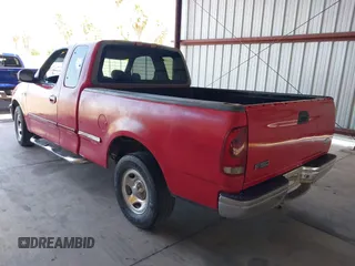 1998 Ford F-150 z VIN 1FTZX1720WNA51610, wystawiony jako IAAI lot #42527348 z przebiegiem 249 999 mil mil oraz . Historia ofert i sprzedaży dostępna na DreamBid. Obrazek 3.