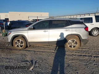 2021 GMC Terrain SLT z VIN 3GKALPEV5ML345241, wystawiony jako IAAI lot #40680857 z przebiegiem 68 260 mil mil oraz . Historia ofert i sprzedaży dostępna na DreamBid. Obrazek 14.