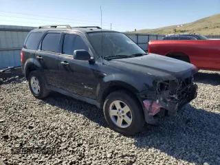 2011 Ford Escape Hybrid with VIN 1FMCU5K30BKC25365, listed as a Copart auction lot 61581755 with 272,941 mi miles and Salvage title. Bid and sale history available at DreamBid. Image 4.