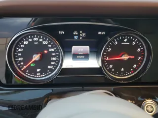 2019 Mercedes-Benz E-Class E 300 with VIN WDDZF4JB1KA512012, listed as a Copart auction lot 46902445 with 59,090 mi miles and Salvage Title. Bid and sale history available at carsss.com. Image 9.