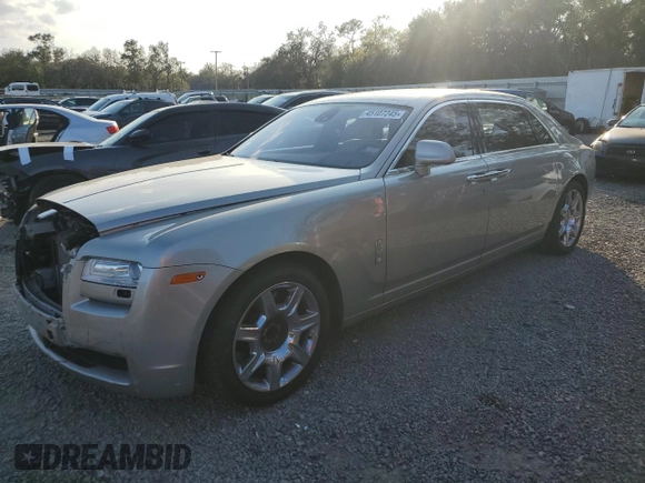 2012 Rolls-Royce Ghost z VIN SCA664L50CUX65544, wystawiony jako Copart lot #45107245 z przebiegiem 49 206 mil mil oraz Szkody całkowita. Historia ofert i sprzedaży dostępna na DreamBid. Obrazek 1.