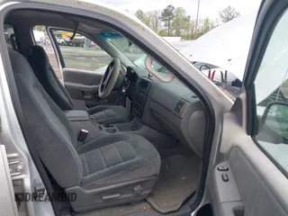 2002 Ford Explorer XLT z VIN 1FMZU73E52UB22890, wystawiony jako IAAI lot #42035477 z przebiegiem Nie podano mil oraz . Historia ofert i sprzedaży dostępna na DreamBid. Obrazek 5.