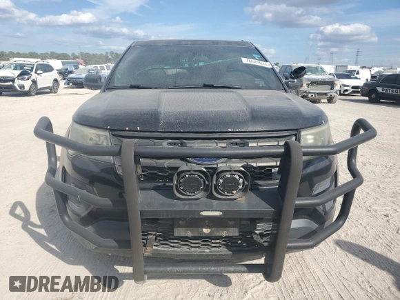2016 Ford Utility Police Interceptor with VIN 1FM5K8AR0GGA78660, listed as a Copart auction lot 76689014 with 0 mi miles and Salvage Title. Bid and sale history available at carsss.com. Image 5.