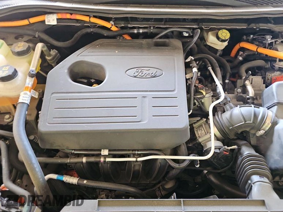 2020 Ford Escape Titanium Hybrid with VIN 1FMCU0DZ5LUB81972, listed as a IAAI auction lot 42679188 with 19,400 mi miles and . Bid and sale history available at DreamBid. Image 8.