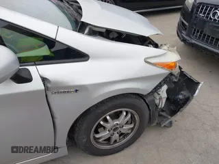 2011 Toyota Prius I with VIN JTDKN3DU5B0261149, listed as a IAAI auction lot 42041188 with 190,787 mi miles. Bid and sale history available at carsss.com. Image 6.