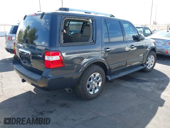 2007 Ford Expedition Limited with VIN 1FMFU19517LA31152, listed as a IAAI auction lot 41886254 with 191,806 mi miles. Bid and sale history available at carsss.com. Image 4.