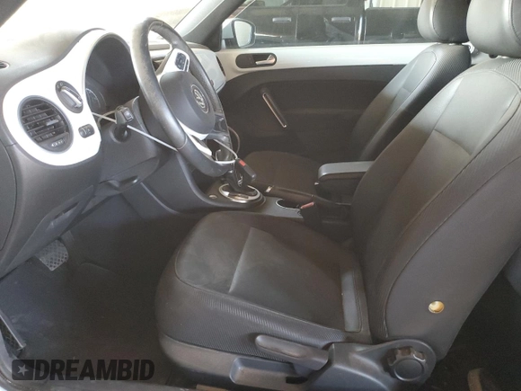2015 Volkswagen Beetle 1.8T with VIN 3VW517AT3FM800881, listed as a Copart auction lot 87896105 with 30,315 mi miles and Salvage title. Bid and sale history available at DreamBid. Image 7.
