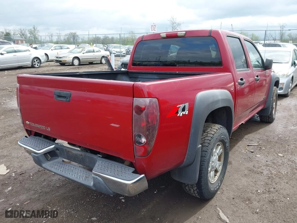 2005 Chevrolet Colorado 1SF LS Z71 with VIN 1GCDT136858133709, listed as a IAAI auction lot 42083101 with 209,919 mi miles. Bid and sale history available at carsss.com. Image 4.