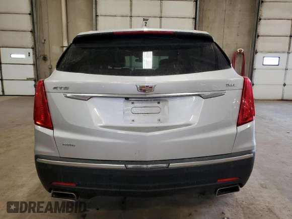 2017 Cadillac XT5 Luxury AWD z VIN 1GYKNDRS8HZ232420, wystawiony jako Copart lot #88865285 z przebiegiem 136 104 mil mil oraz Szkoda całkowita • Salvage title. Historia ofert i sprzedaży dostępna na DreamBid. Obrazek 6.