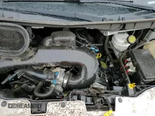 2018 Ford Transit z VIN 1FTYE1ZMXJKA30628, wystawiony jako Copart lot #58299235 z przebiegiem 52 235 mil mil oraz Szkoda całkowita • Salvage title. Historia ofert i sprzedaży dostępna na DreamBid. Obrazek 14.